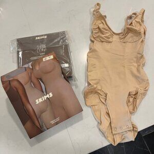 SKIMS Seamless Sculpt, Brief Bodysuit, Clay, Medium